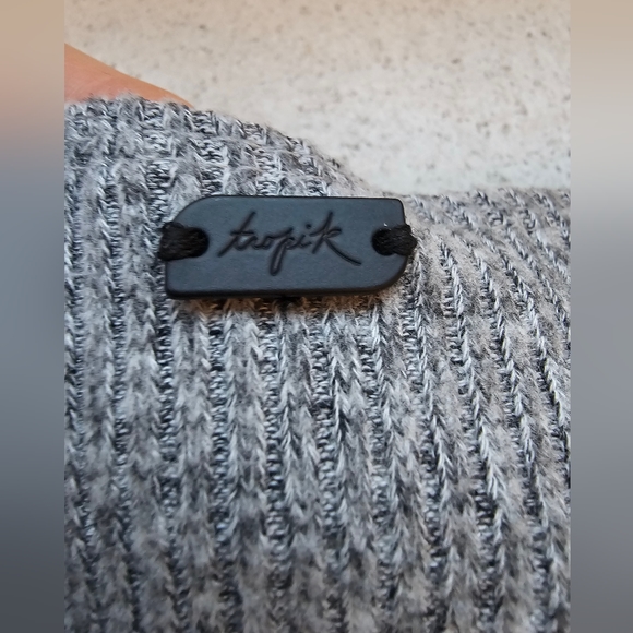 Brand New Balletcore Ribbed Longsleeve Crop, by Tropik. Incredibly soft! - Picture 5 of 9